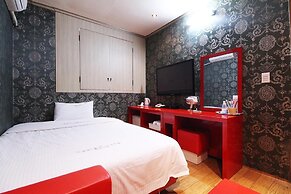 Apple House Mini Hotel