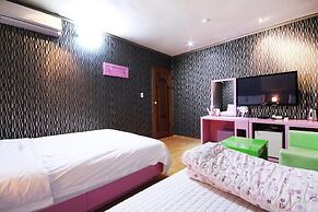 Apple House Mini Hotel