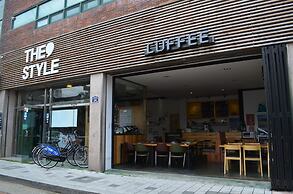 The Style Capsule Guesthouse - Hostel