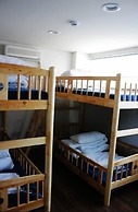 The Style Capsule Guesthouse - Hostel