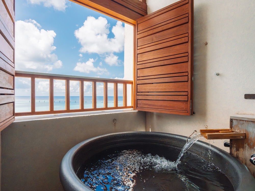 Ryukyu Onsen Senagajima Hotel