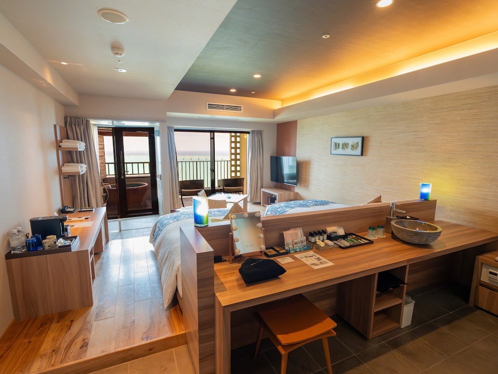 Ryukyu Onsen Senagajima Hotel