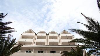 Altamarea Residence & Hotel