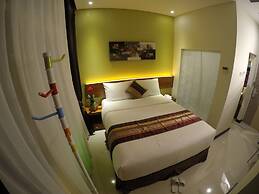 Biz Boulevard Hotel