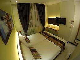 Biz Boulevard Hotel