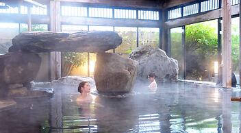 Yuraku Hotel