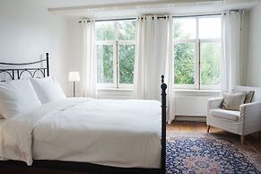 Herengracht Canal Apartment