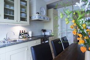 Herengracht Canal Apartment