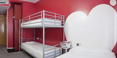 Revolutum Hostel