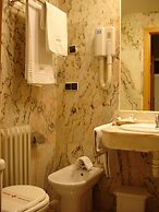 Revolutum Hostel