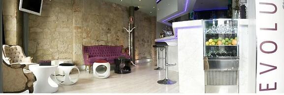 Revolutum Hostel