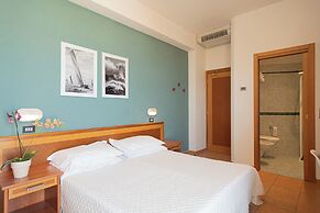 COLORADO Hotel snc by Prandolini Floria & C