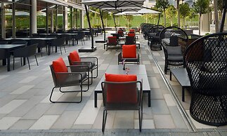 ibis One Central Hotel