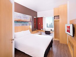 ibis One Central Hotel