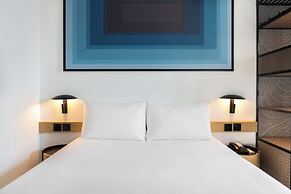 ibis One Central Hotel
