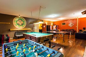 Raging Elk Adventure Lodging