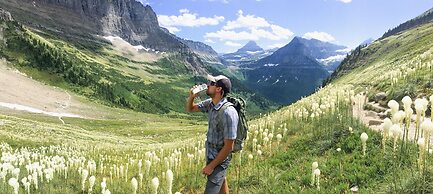 Raging Elk Adventure Lodging