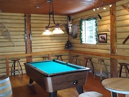 Raging Elk Adventure Lodging