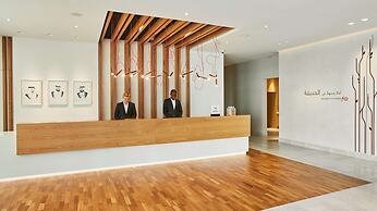 Hilton Garden Inn Dubai, Mall Avenue