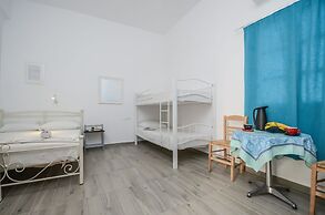 Depis Suites