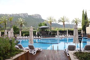 Meder Resort Hotel