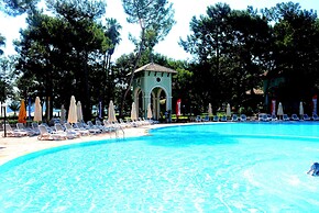 Meder Resort Hotel