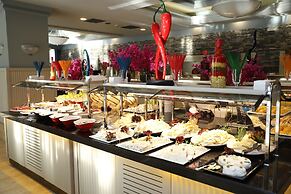 Meder Resort Hotel