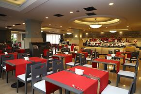 Meder Resort Hotel