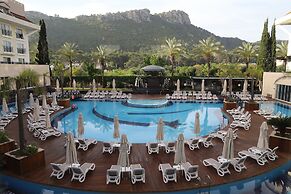 Meder Resort Hotel