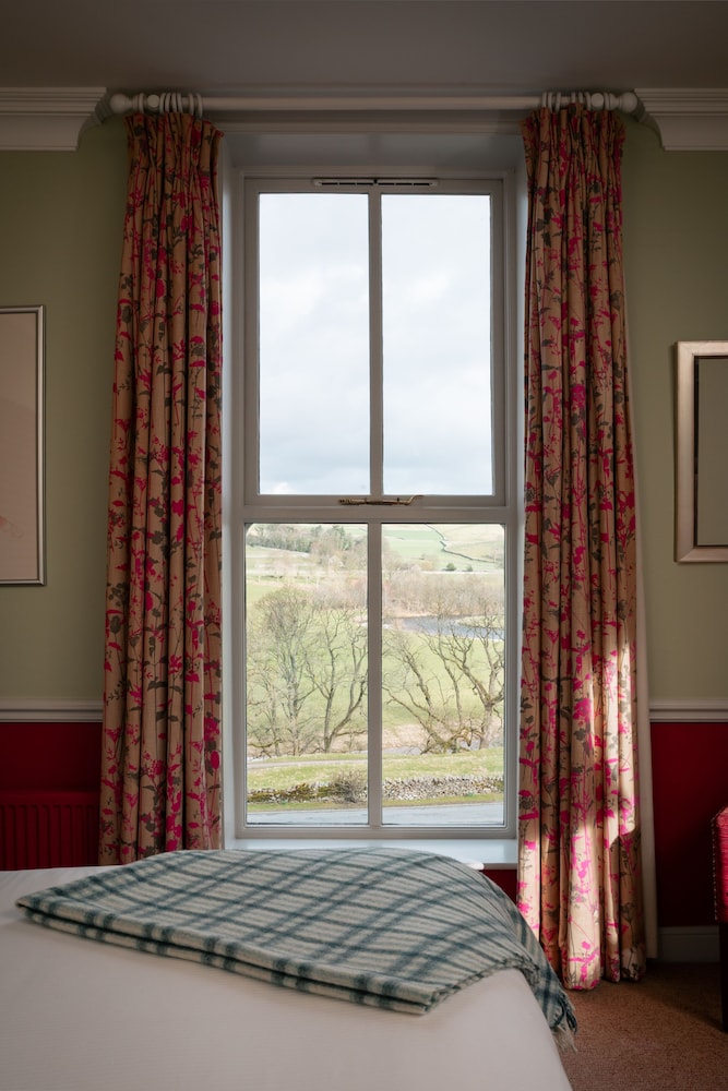The Fell Hotel