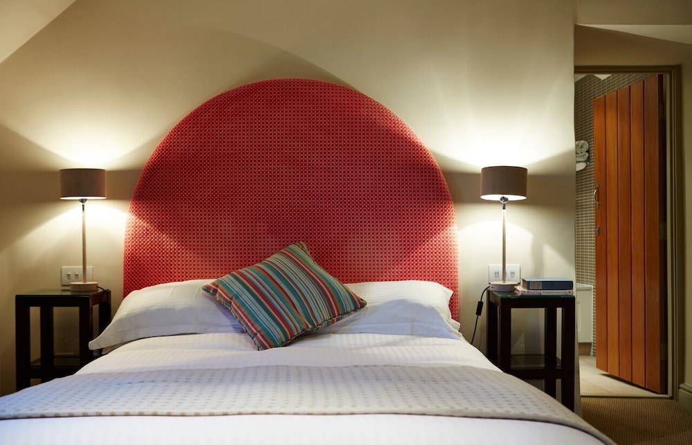 The Pilsley Inn