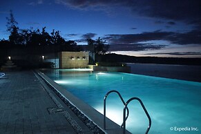 Rivermount Hotel and Resort