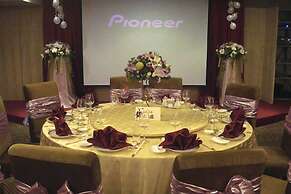 Justwin Grand Hotel