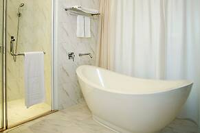 Justwin Grand Hotel