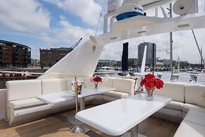 Christina Onassis Yachthotel