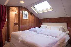 Christina Onassis Yachthotel