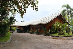 Dolores Tropicana Resort