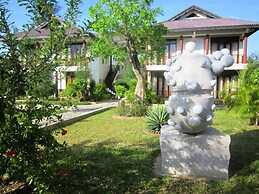 Aniise Villa Resort