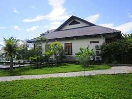 Aniise Villa Resort