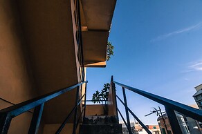 Heng-Zhan Inn