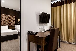 Grand Sapphire Hotel & Banqueting