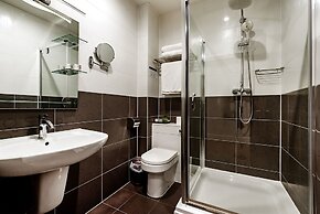 Grand Sapphire Hotel & Banqueting