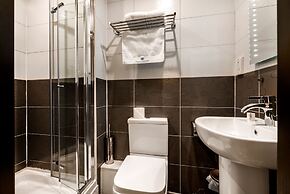 Grand Sapphire Hotel & Banqueting