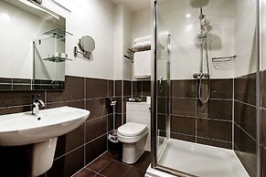 Grand Sapphire Hotel & Banqueting