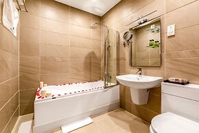 Grand Sapphire Hotel & Banqueting
