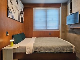 MIDO Hostel