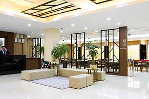 Black Sands Hotel