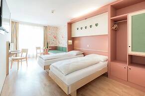 JUFA Hotel Stubenbergsee