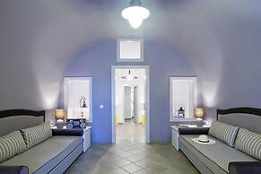 Semeli Cave House