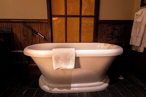 Big Cypress Lodge